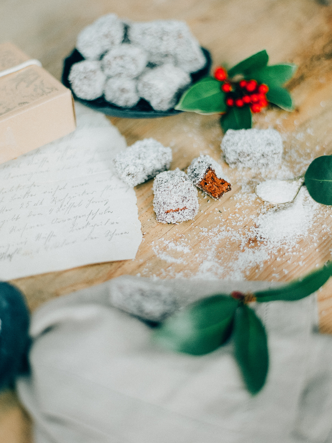 Silvia Fischer. Echte Kuchenliebe. Rezept für Kokoswürfel Rauwuzeln