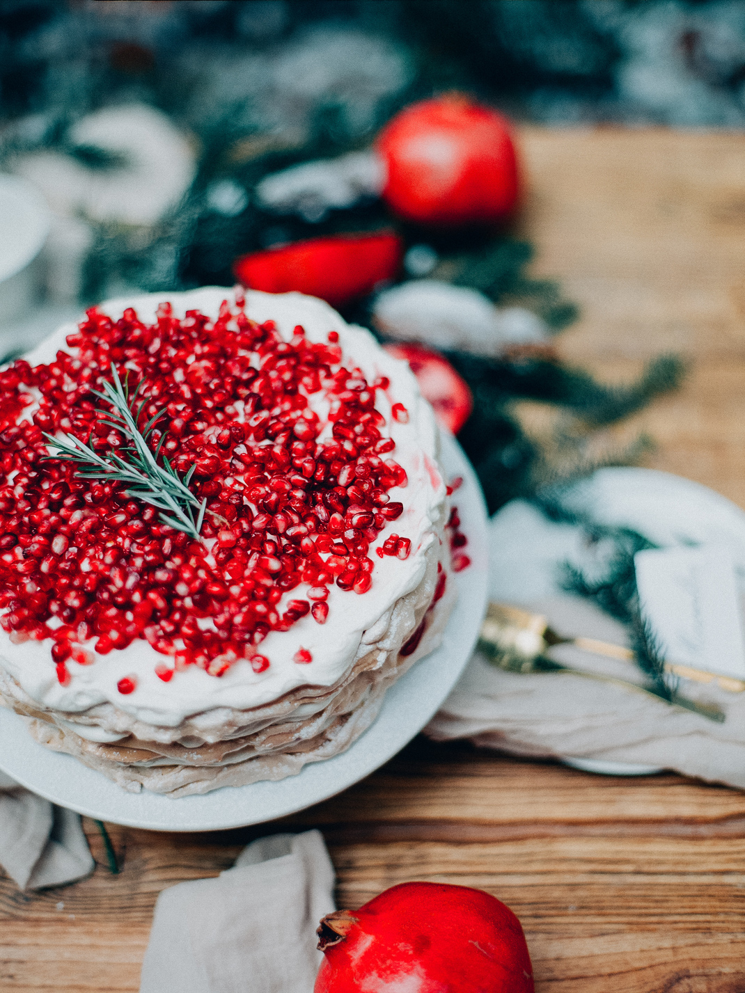 Pavlova mit Granatapfel, Rezept von Silvia Fischer. Echte Kuchenliebe