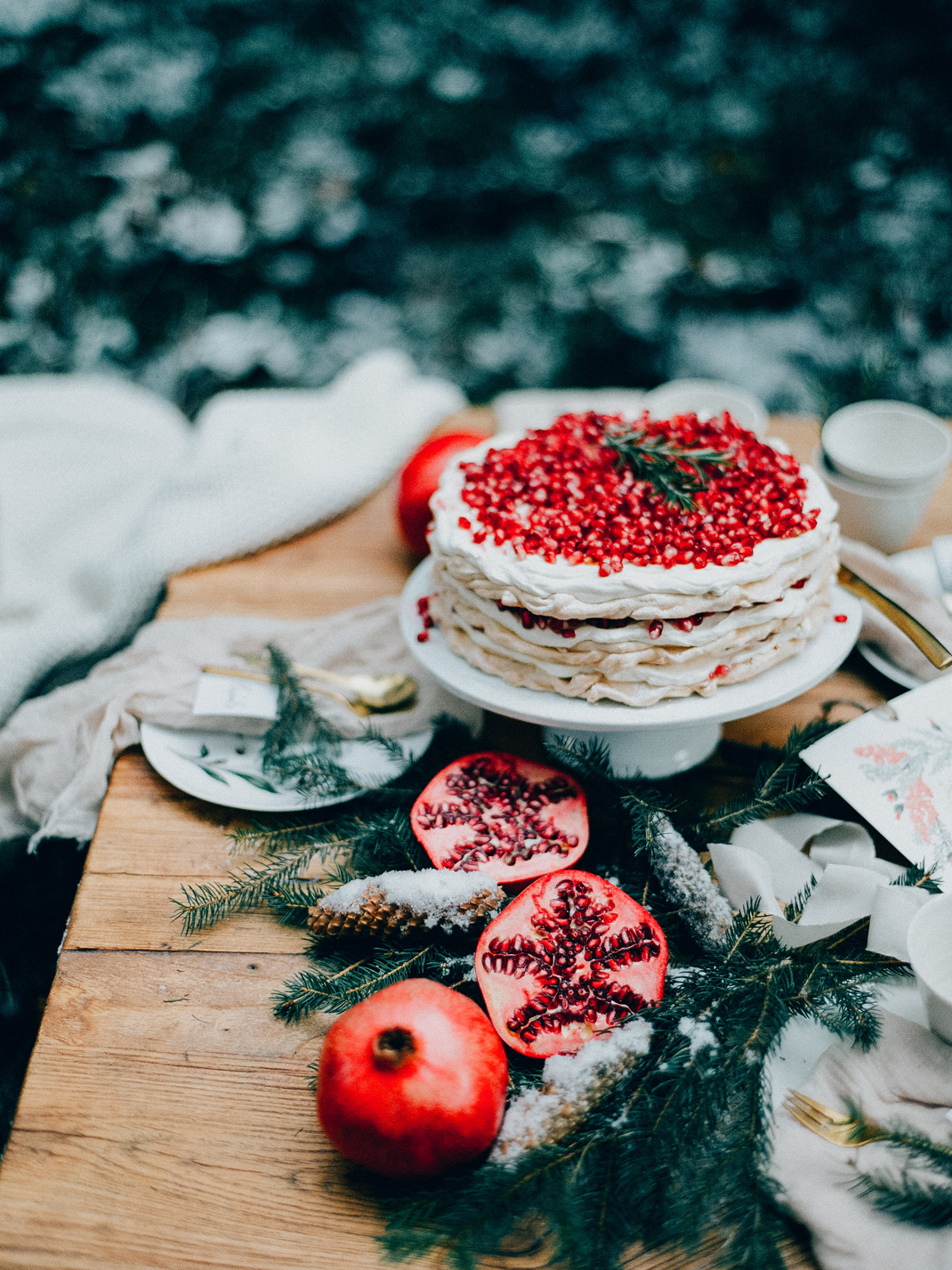 Baiser Torte, Pavlova mit Granatapfelkernen. Silvia Fischer. Echte Kuchenliebe